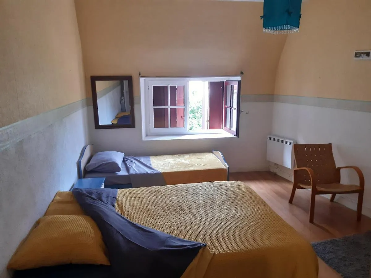 Grande Maison Dans La Cite Medievale De Besse Holiday home Besse-et-Saint-Anastaise