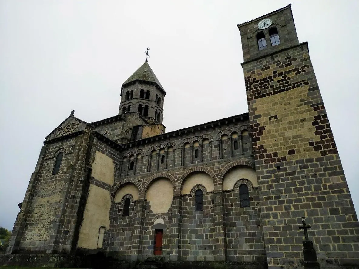 Grande Maison Dans La Cite Medievale De Besse 0*, Besse-et-Saint-Anastaise