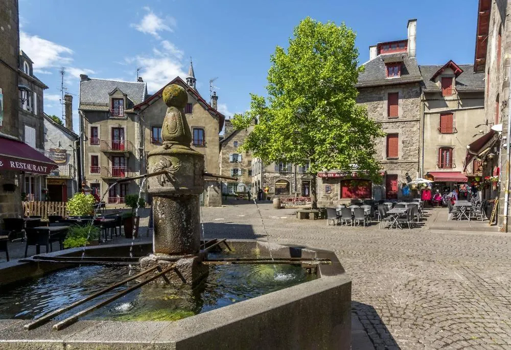 Grande Maison Dans La Cite Medievale De Besse